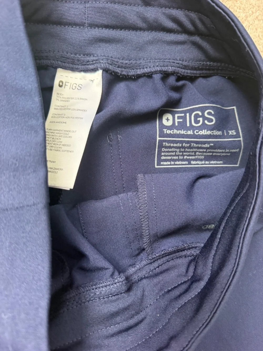 Figs jogger scrub pants navy small